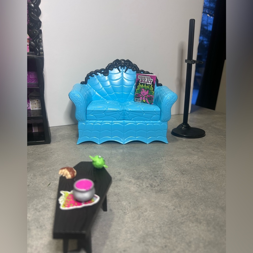 Monster High Coffin Bean datant de 2011, incluant la poupée Clawdeen Wolf ! - Picture 6 of 6